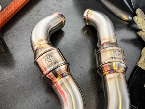 SP Concepts EXHAUST 2-into-1 Elsinore Mid Length Exhaust With ProFlo Headers - Stainless Steel. Fits Touring 2017up